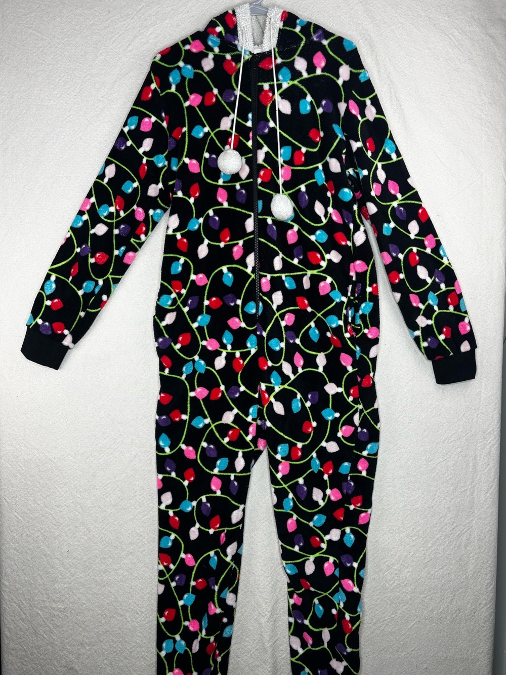 Just love men’s medium Christmas lights pajama outfit